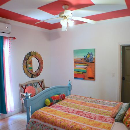 Sandy Toes & Salty Kisses Grace Bay Exterior photo