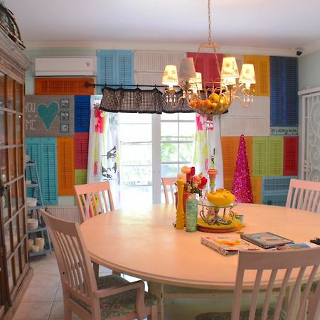 Sandy Toes & Salty Kisses Grace Bay Exterior photo